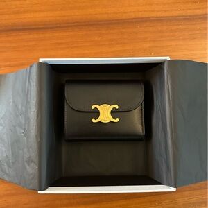 Celine Compact Triumph Wallet Shiny Black
